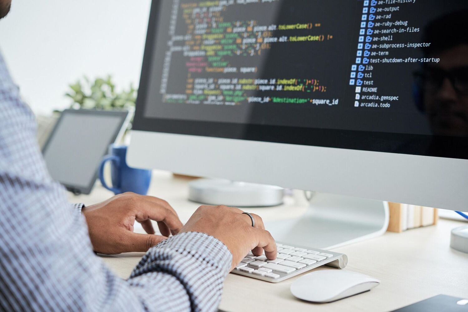 Enterprise Solutions für ERP Systeme - Erfolgreiche Software-Entwicklung mit integrierter Buchhaltung und Warenwirtschaft durch KI Services