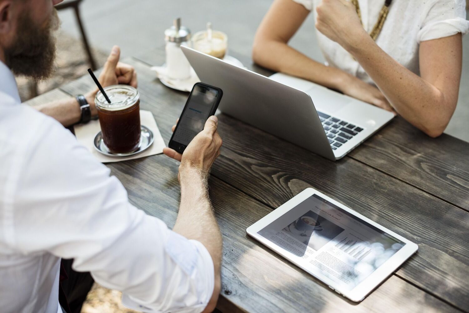 Devontra KI Services und Software-Entwicklung - Enterprise Solutions mit Künstliche Intelligenz und AI Solutions für moderne Unternehmen